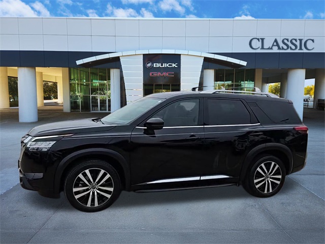 2023 Nissan Pathfinder Platinum 4