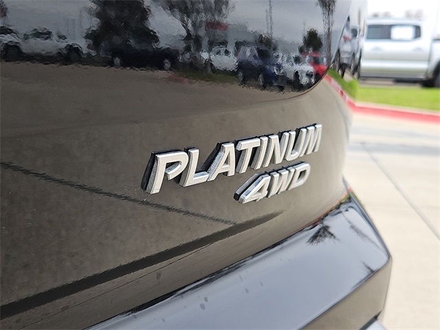 2023 Nissan Pathfinder Platinum 32