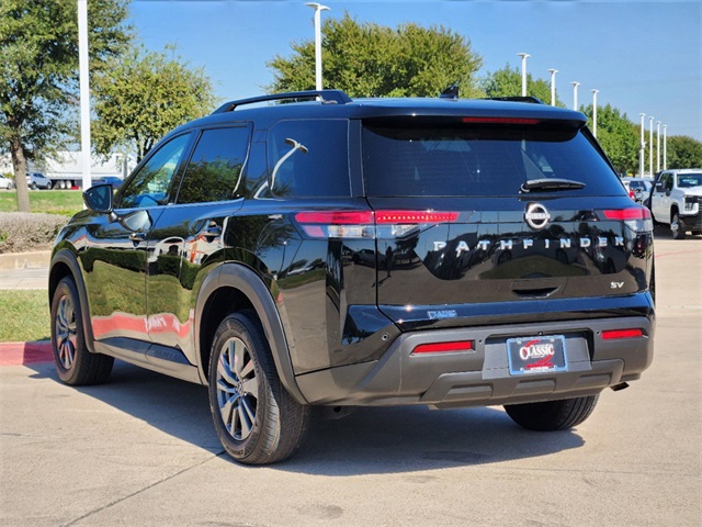 2023 Nissan Pathfinder SV 5