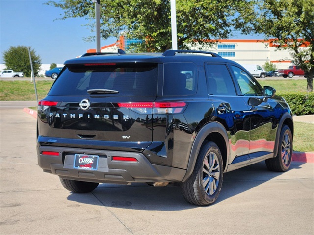 2023 Nissan Pathfinder SV 7