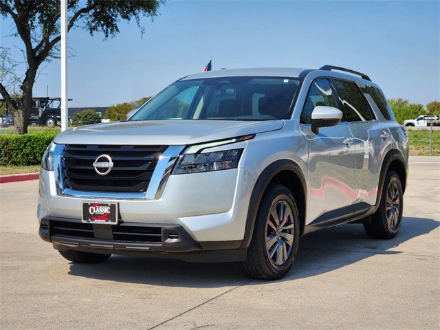 2023 Nissan Pathfinder SV 3