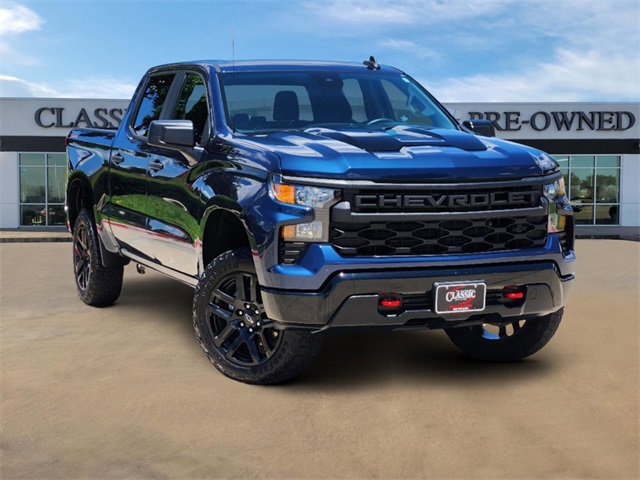 2023 Chevrolet Silverado 1500 Custom Trail Boss 1