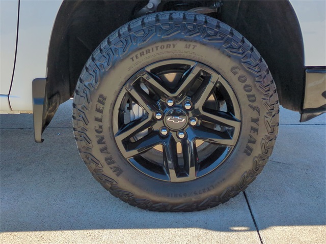 2023 Chevrolet Silverado 1500 LT Trail Boss 33