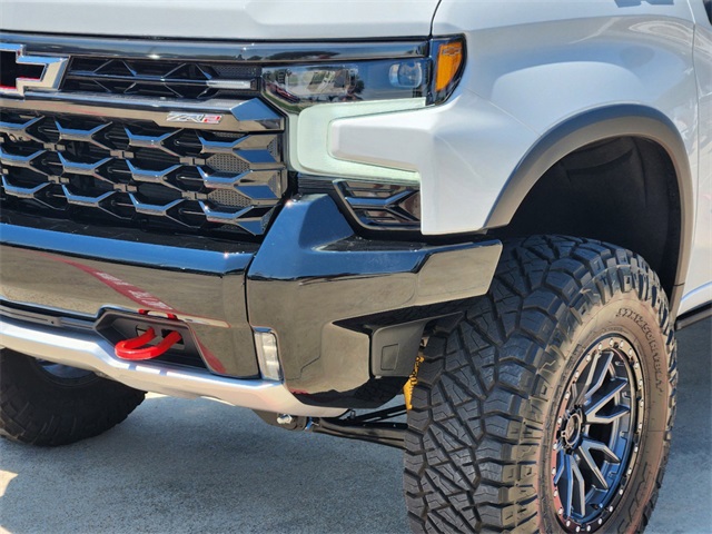 2023 Chevrolet Silverado 1500 ZR2 9