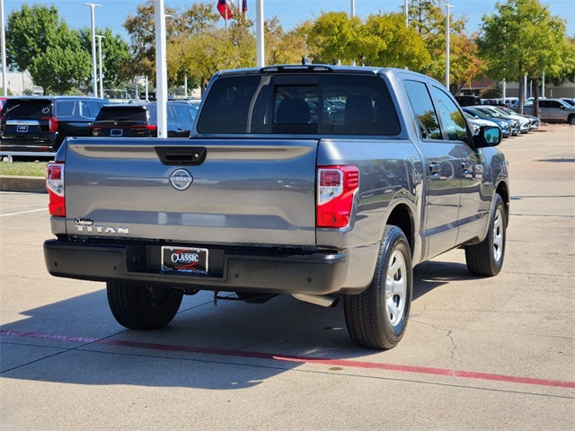 2023 Nissan Titan S 7