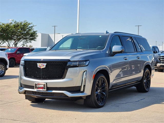 2023 Cadillac Escalade ESV Sport Platinum 3