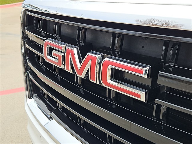 2023 GMC Yukon SLE 30