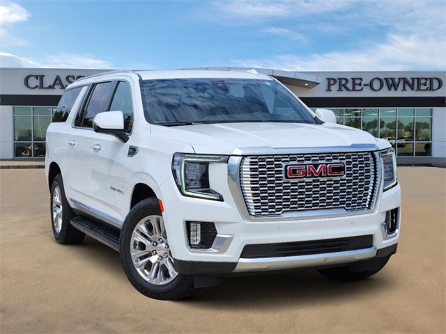 2023 GMC Yukon XL Denali 1