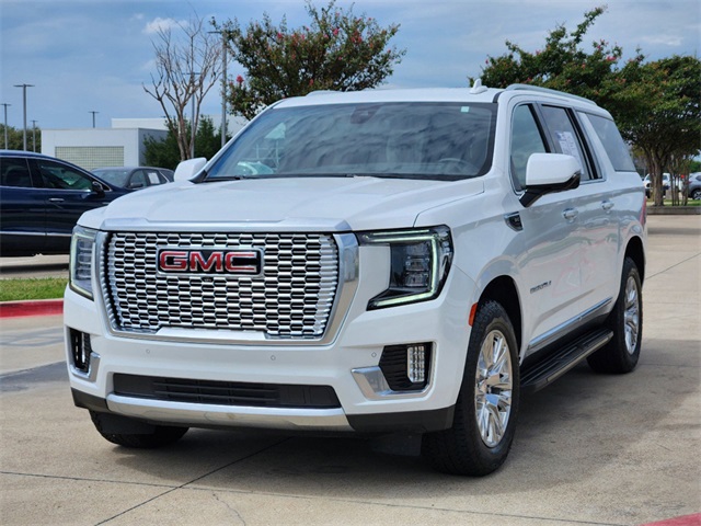 2023 GMC Yukon XL Denali 3