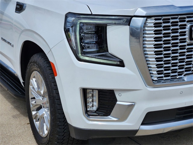 2023 GMC Yukon XL Denali 8