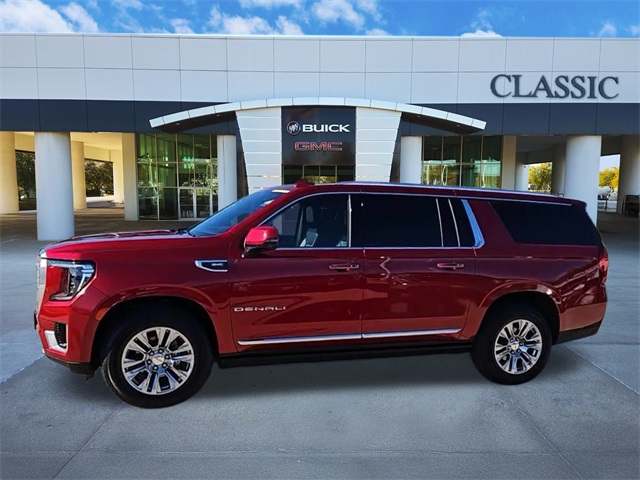 2023 GMC Yukon XL Denali 4