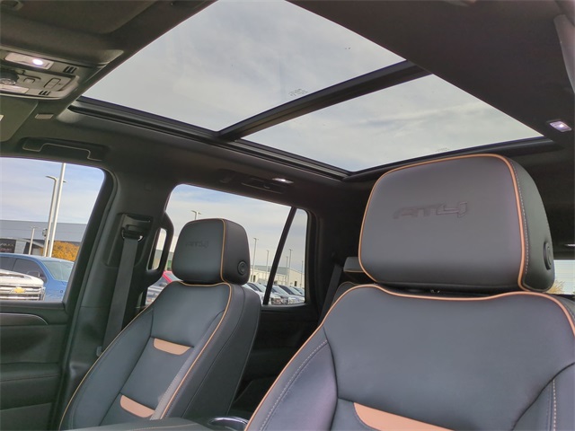 2023 GMC Yukon AT4 18