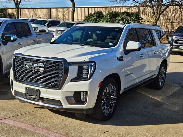 2023 GMC Yukon XL Denali Ultimate 2