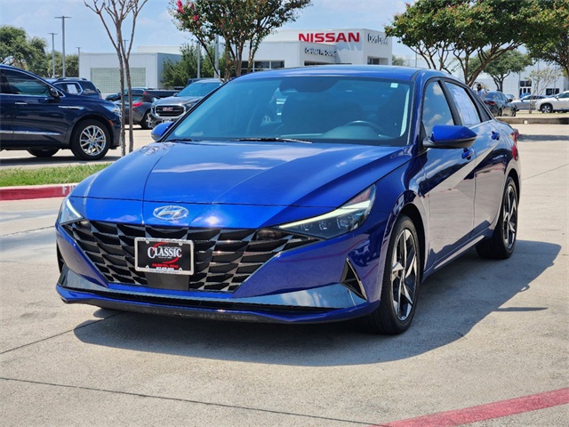 2023 Hyundai Elantra Limited 3