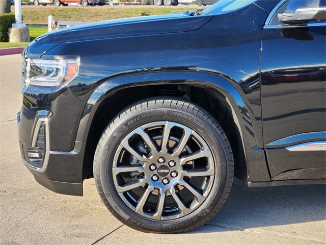 2023 GMC Acadia Denali 8