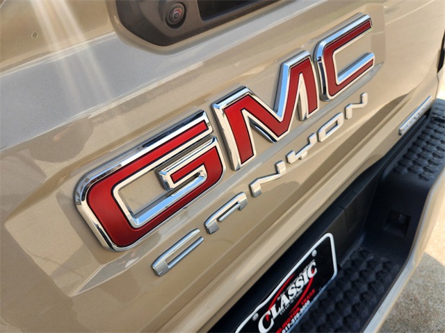 2024 GMC Canyon Elevation 7