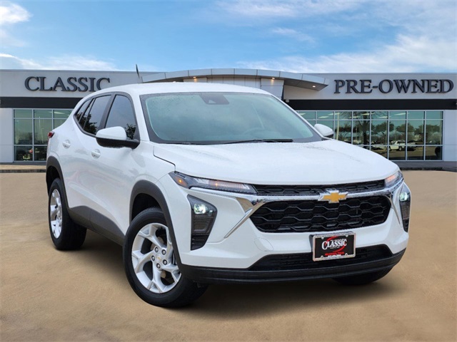 2024 Chevrolet Trax LS 1