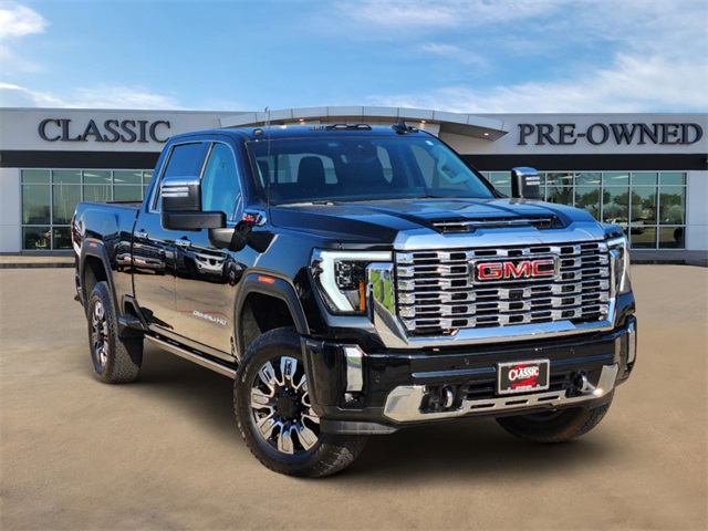 2024 GMC Sierra 2500HD Denali 1