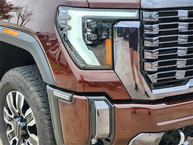 2024 GMC Sierra 2500HD Denali Ultimate 9