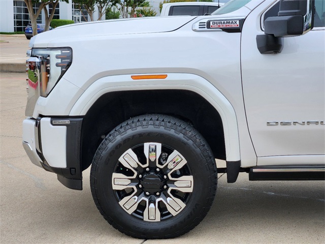 2024 GMC Sierra 2500HD Denali 8