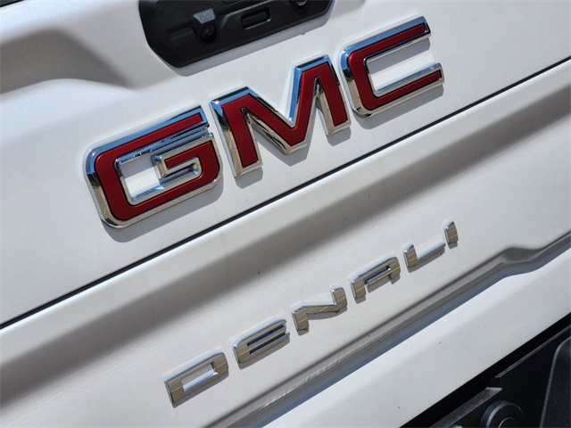 2024 GMC Sierra 3500HD Denali 8