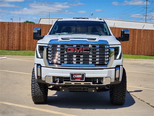 2024 GMC Sierra 2500HD Denali 2