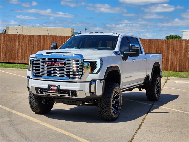 2024 GMC Sierra 2500HD Denali 3