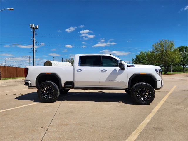 2024 GMC Sierra 2500HD Denali 4