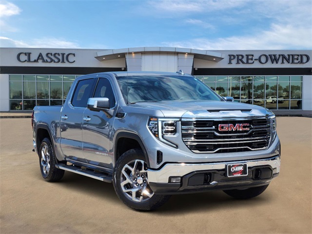 2024 GMC Sierra 1500 SLT 1