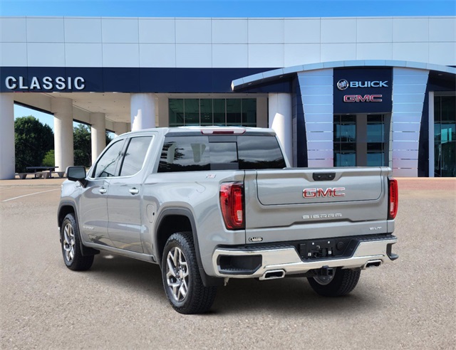 2024 GMC Sierra 1500 SLT 3