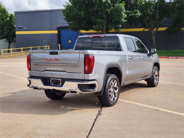 2024 GMC Sierra 1500 SLT 3