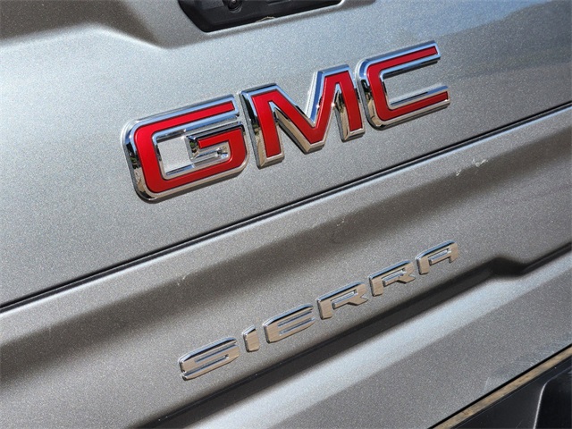 2024 GMC Sierra 1500 SLT 8