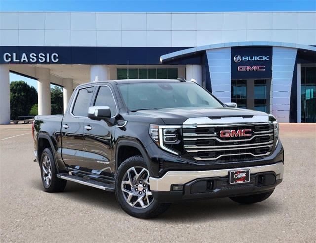 2024 GMC Sierra 1500 SLT 1