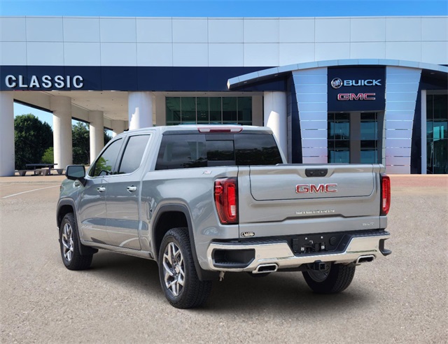 2024 GMC Sierra 1500 SLT 3