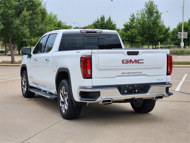 2024 GMC Sierra 1500 SLT 3