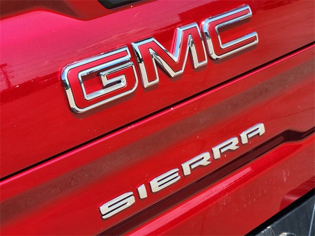 2024 GMC Sierra 1500 SLT 8