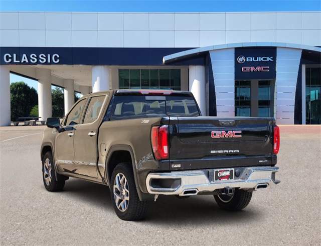 2024 GMC Sierra 1500 SLT 3