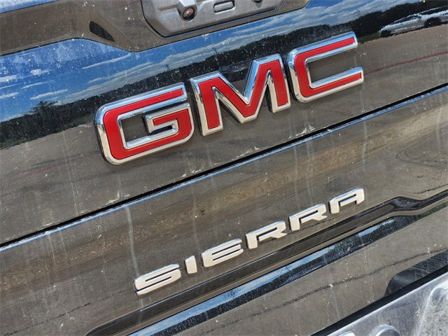 2024 GMC Sierra 1500 SLT 8