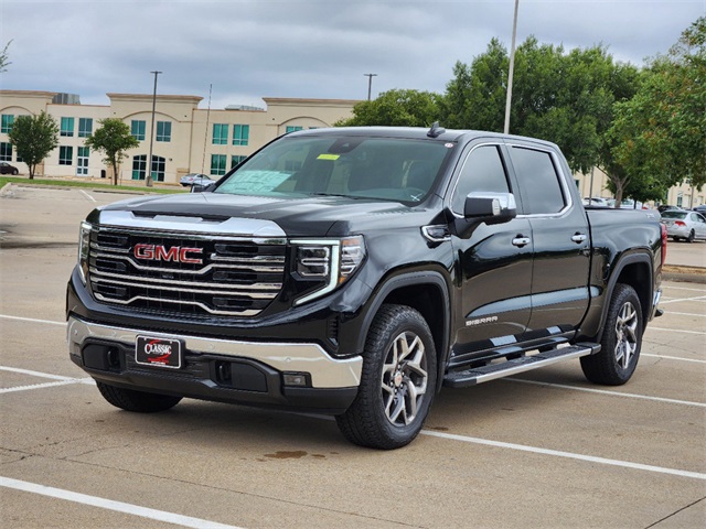 2024 GMC Sierra 1500 SLT 2