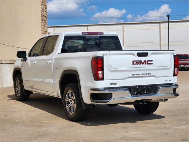 2024 GMC Sierra 1500 SLE 3