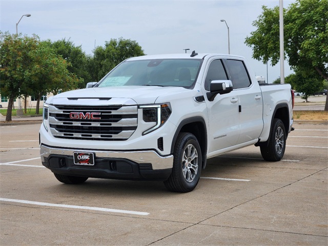 2024 GMC Sierra 1500 SLE 2