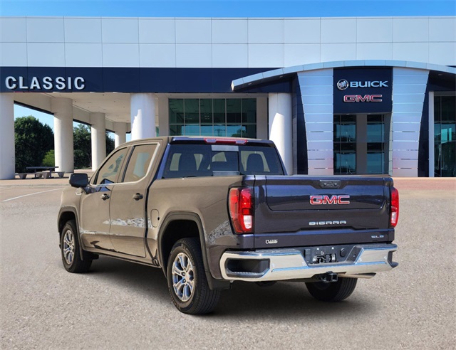 2024 GMC Sierra 1500 SLE 3