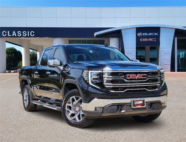 2024 GMC Sierra 1500 SLT 1