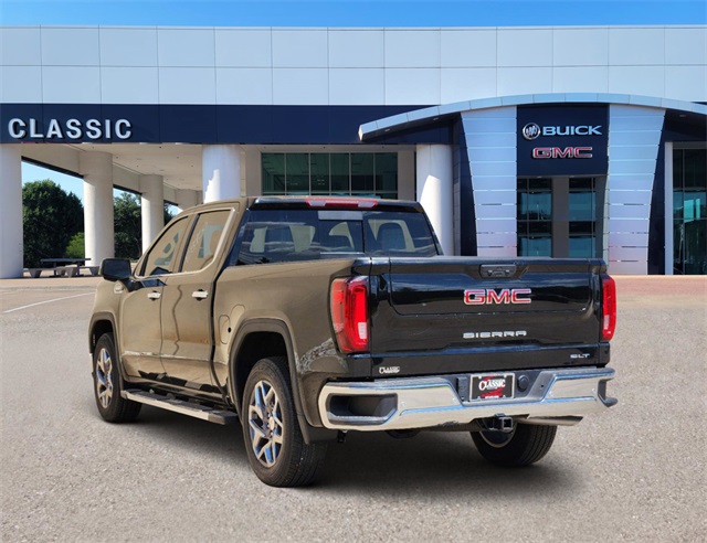 2024 GMC Sierra 1500 SLT 3