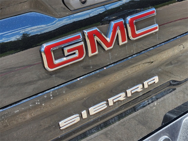 2024 GMC Sierra 1500 SLT 8