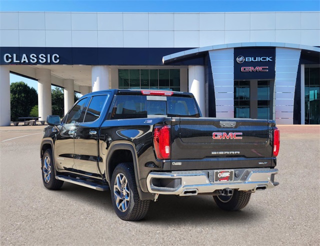 2024 GMC Sierra 1500 SLT 3