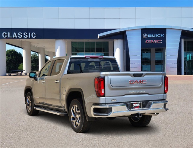 2024 GMC Sierra 1500 SLT 3