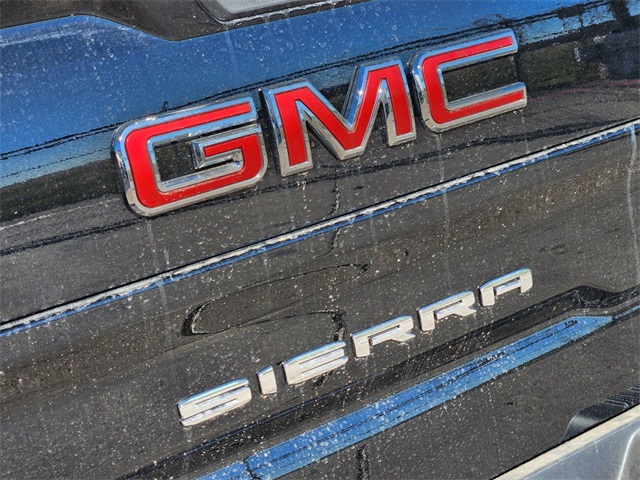 2024 GMC Sierra 1500 SLT 8