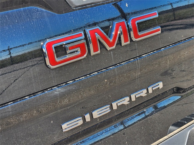 2024 GMC Sierra 1500 SLT 8