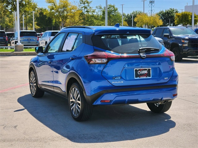 2024 Nissan Kicks SR 5